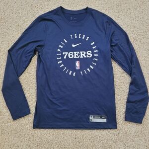The Nike Tee Dri Fit 76ers Basketball Long Sleeve Activewear Top Mens S